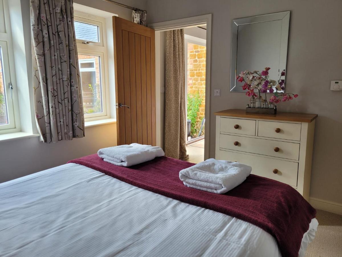Bay Tree Cottage Accommodation Farthingstone エクステリア 写真