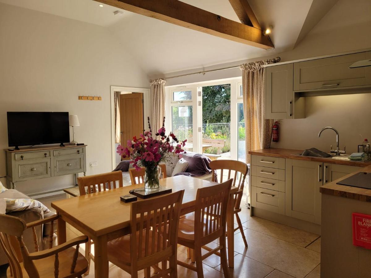 Bay Tree Cottage Accommodation Farthingstone エクステリア 写真